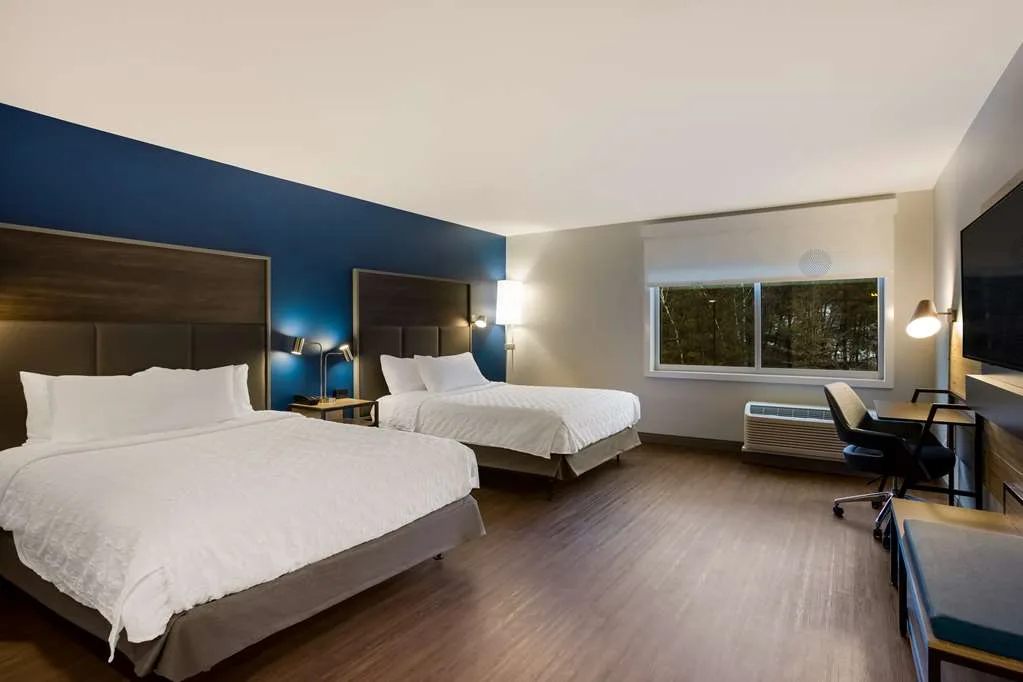 Tru by Hilton Traverse City primary photo