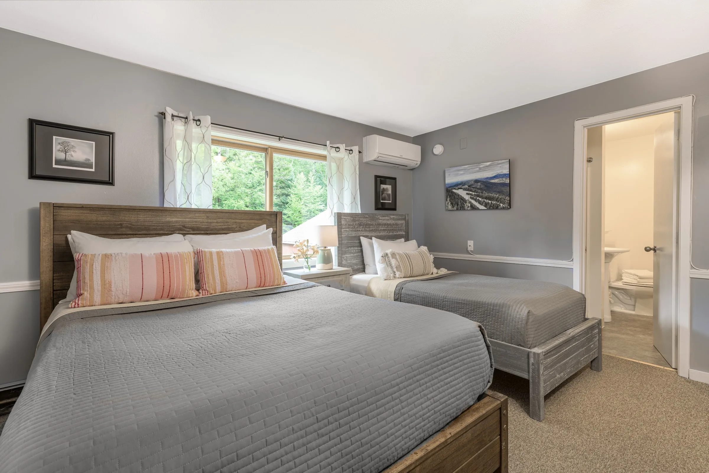 White Horse Lodge gallery image