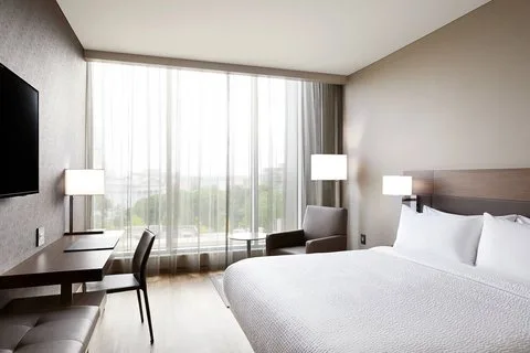 AC Hotel Madison Downtown gallery image