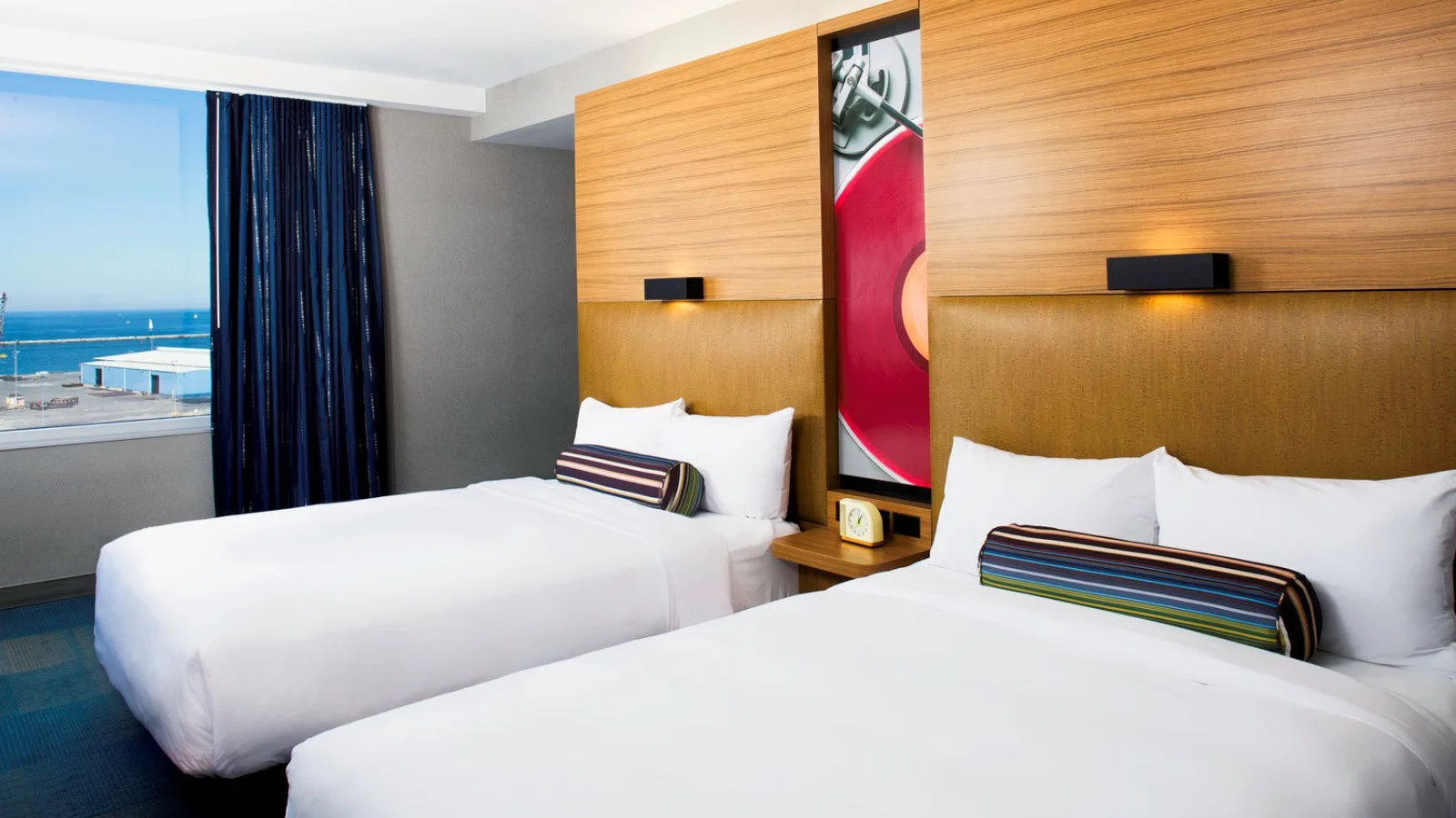 Aloft Cleveland Downtown gallery image