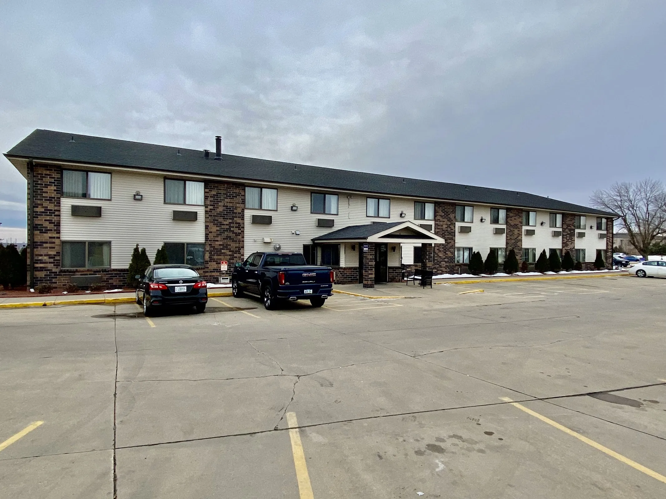 American Inn Cedar Rapids South Airport CID primary photo