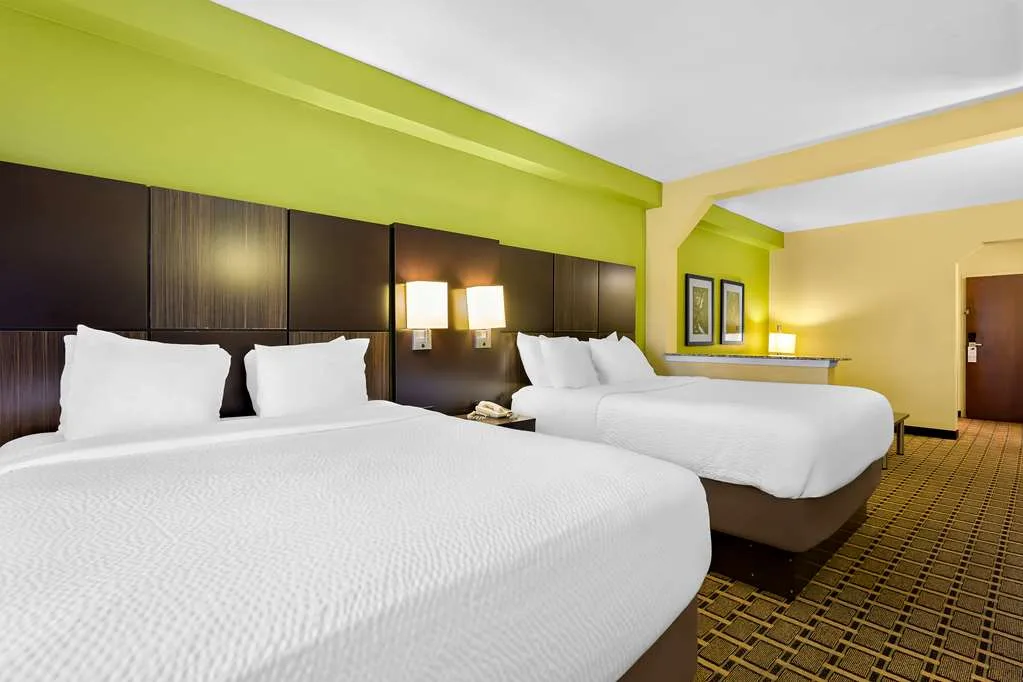 Best Western Knoxville Suites - Downtown gallery image