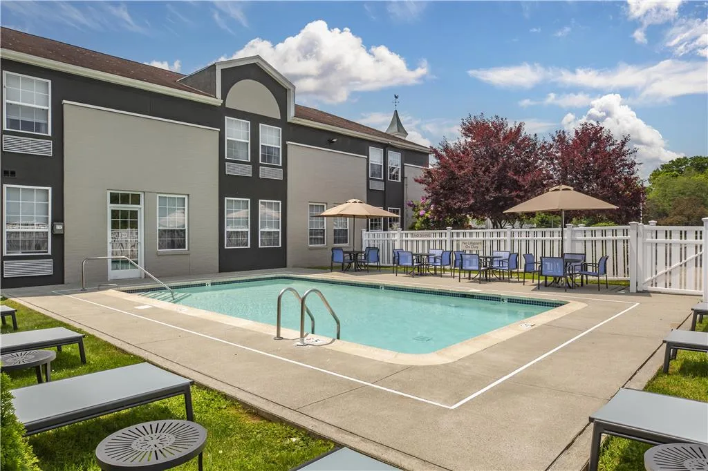 Best Western Mystic Hotel primary photo