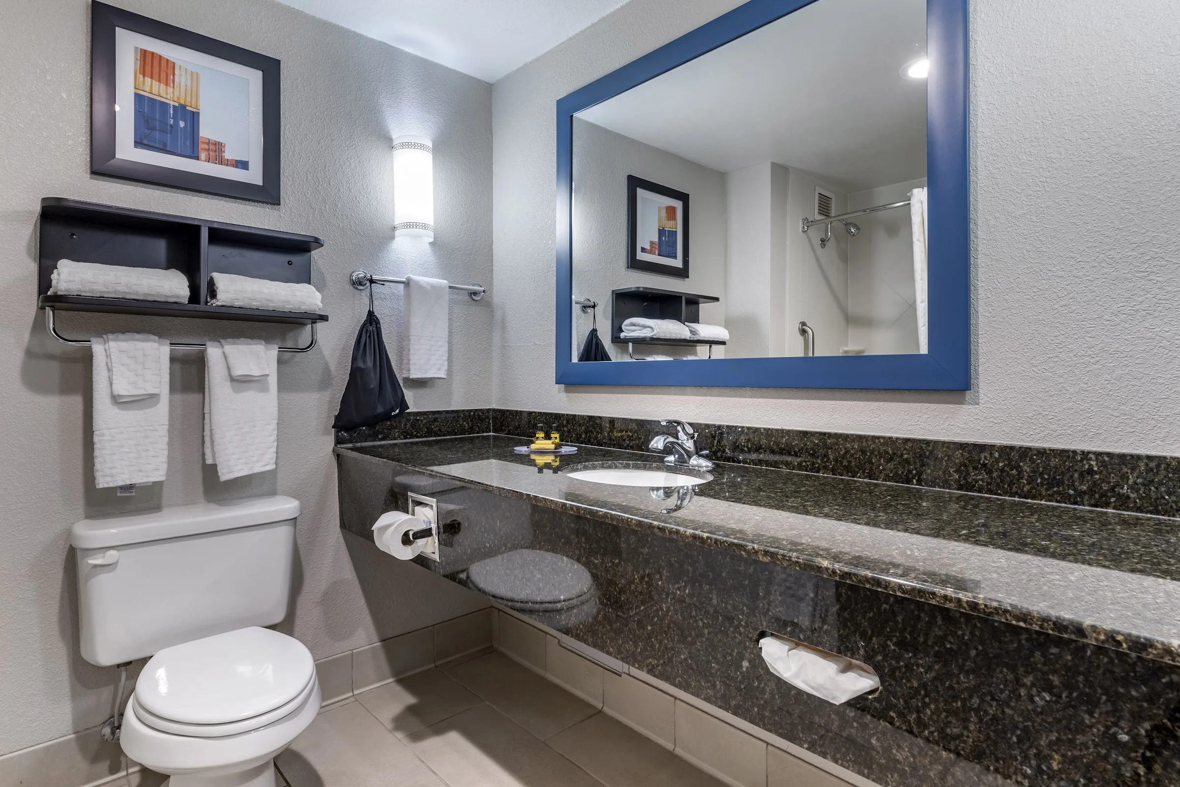 Best Western Plus Castlerock Inn & Suites gallery image