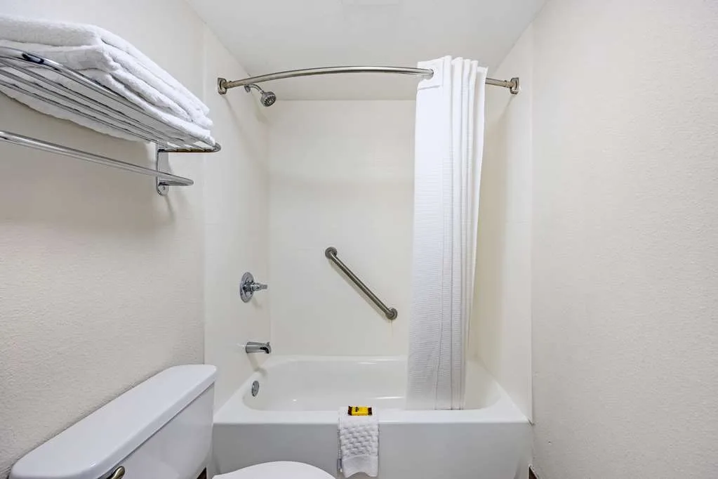 Best Western Plus Gen X Inn gallery image