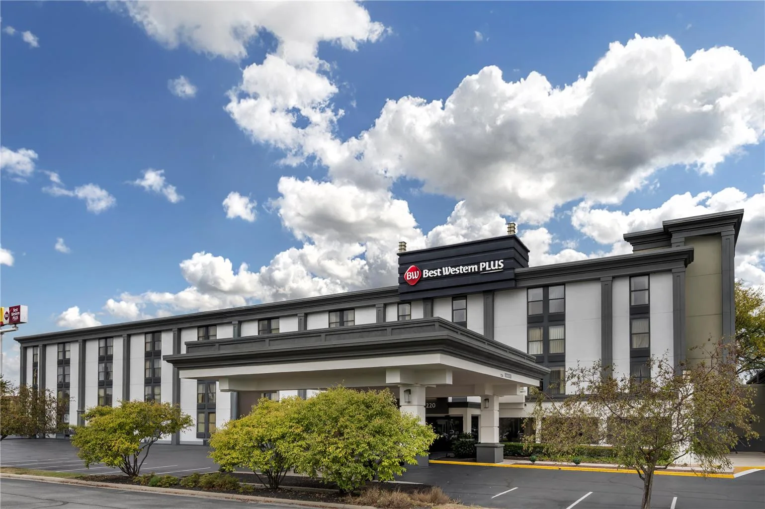 Best Western Plus Indianapolis NW Hotel primary photo