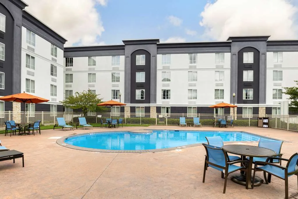 Best Western Premier Richmond City Gateway primary photo