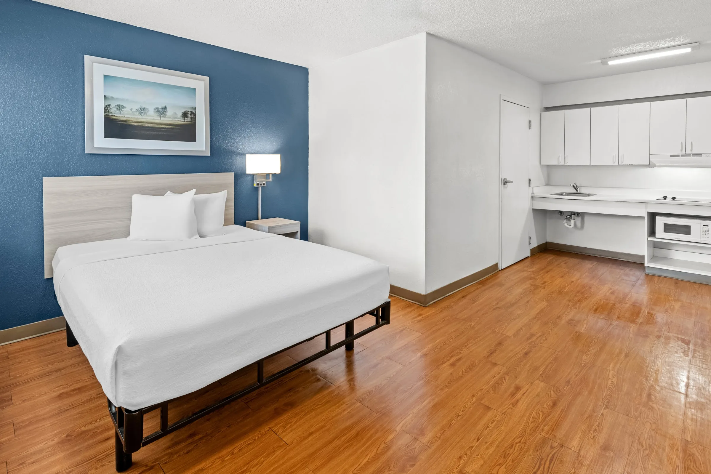 Birch Hill Suites Kansas City - Independence, MO gallery image