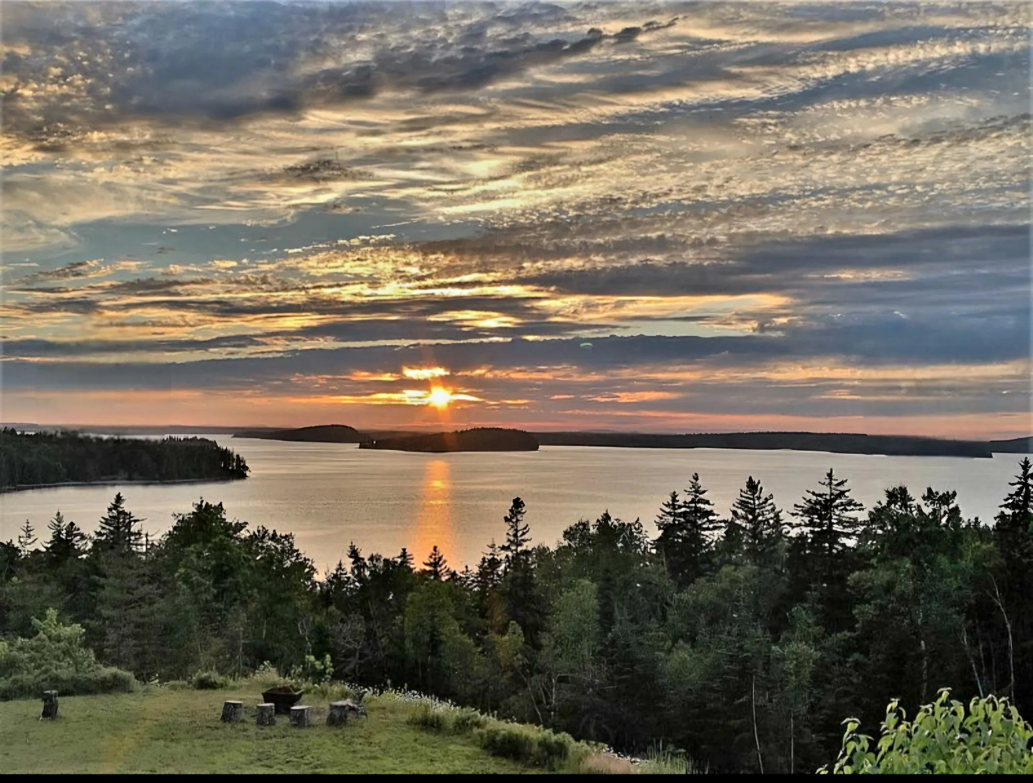 Bluff House Inn & Cabins gallery image