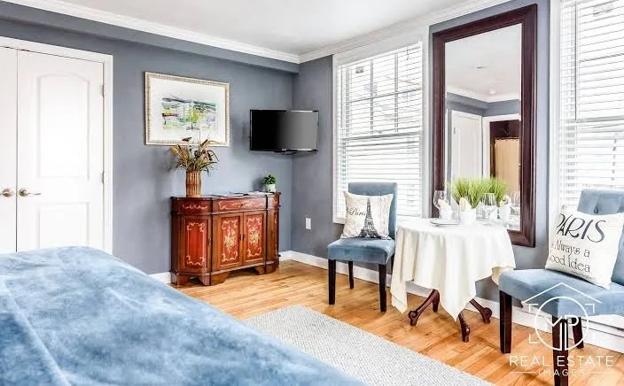 Bouchard Inn gallery image