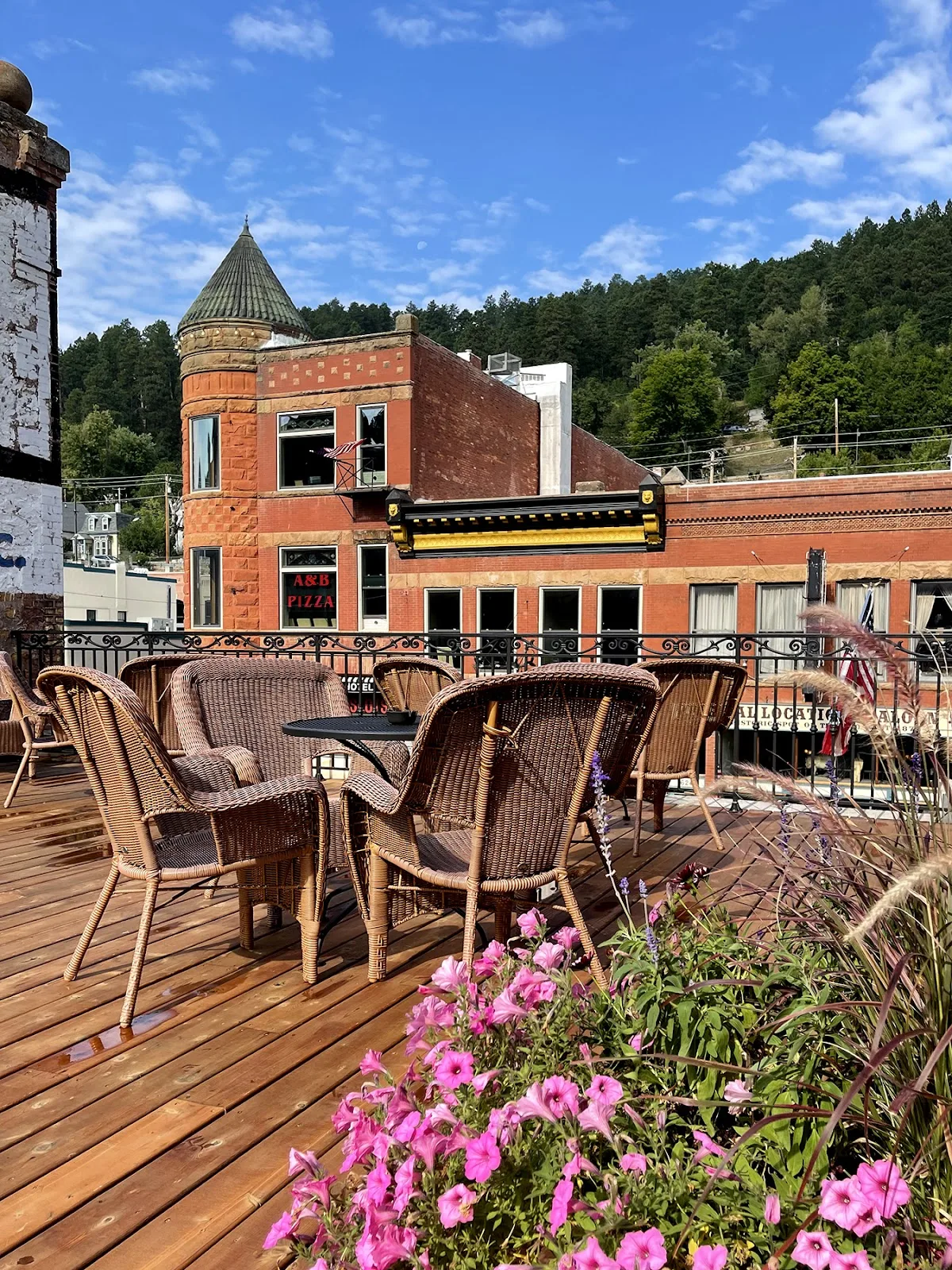 Celebrity Boutique Hotel primary photo