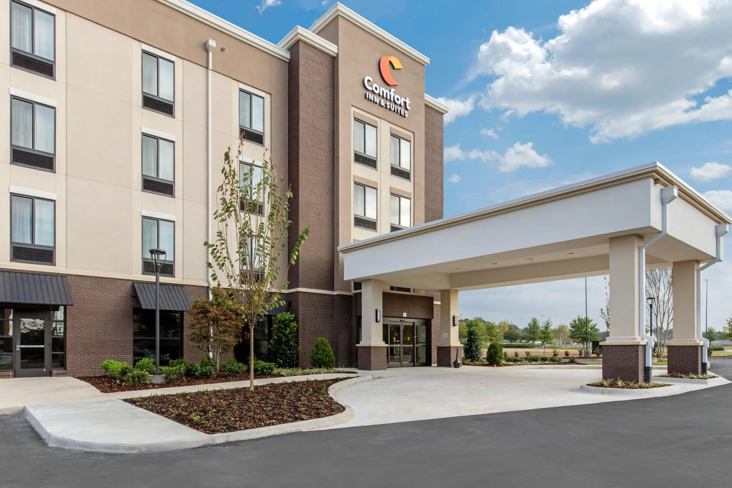 Comfort Inn and Suites - Crossplex Village primary photo
