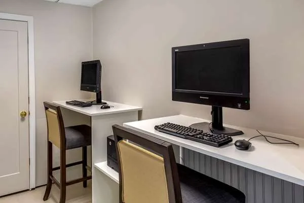 Comfort Inn Hyannis - Cape Cod gallery image