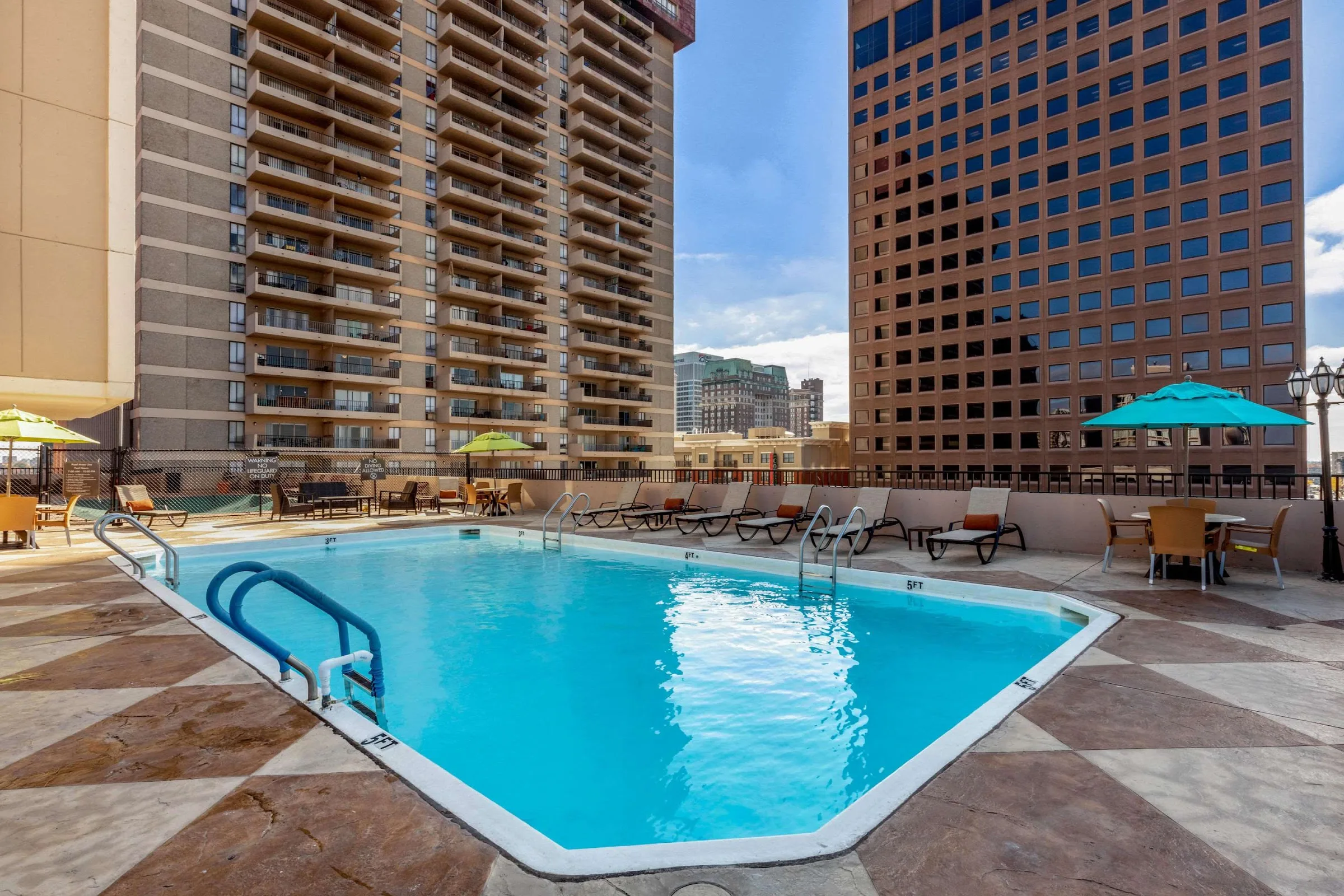 Comfort Inn Memphis Downtown primary photo