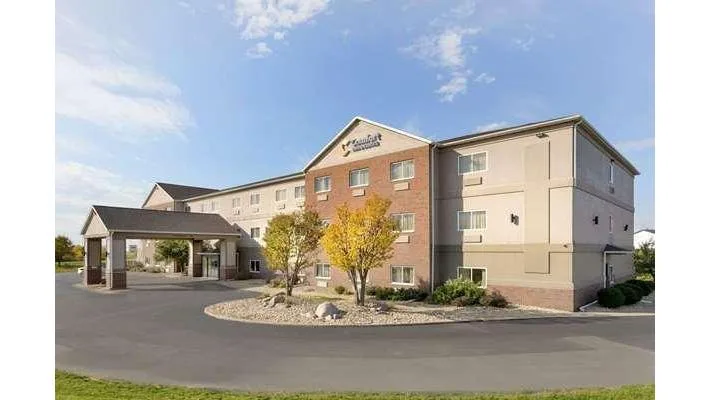 Comfort Inn & Suites Davenport - Quad Cities primary photo