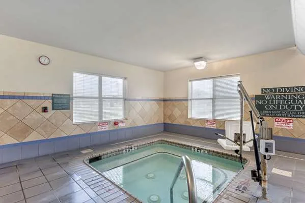 Comfort Inn & Suites Dover near Speedway gallery image