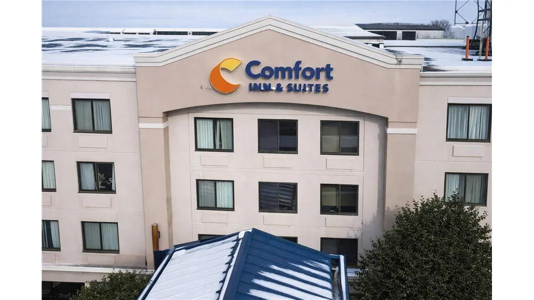 Comfort Inn & Suites Meriden East primary photo