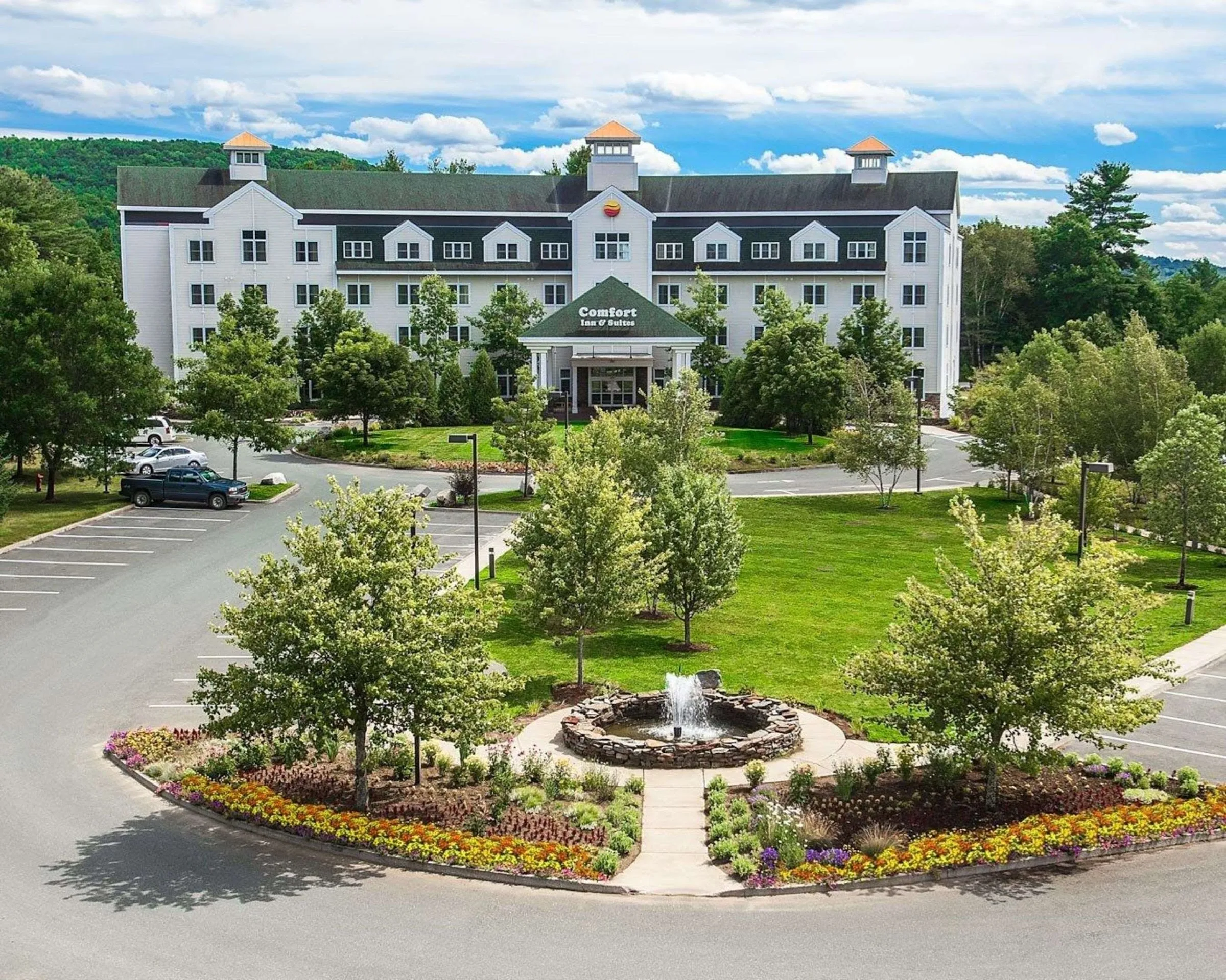 Comfort Inn & Suites Near Burke Mountain gallery image