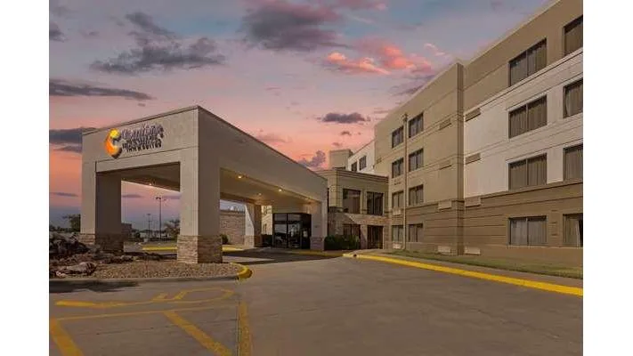 Comfort Inn & Suites Wichita Northeast primary photo