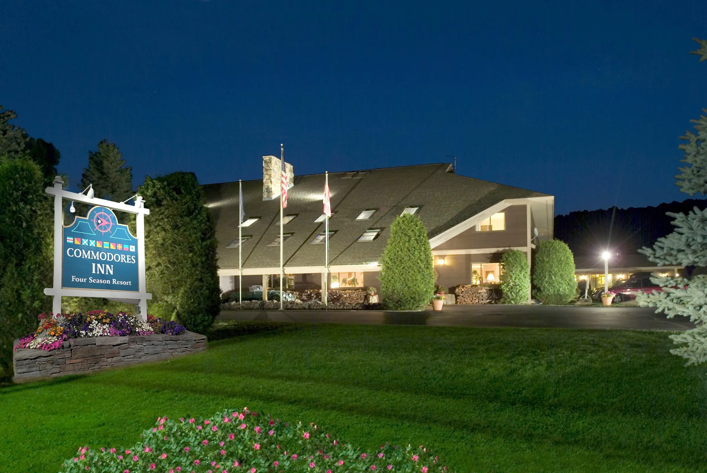 Commodores Inn primary photo