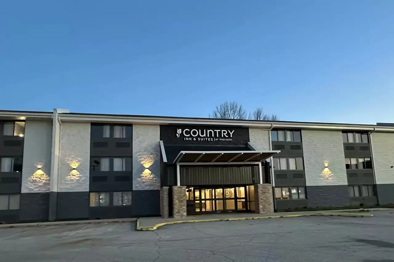 Country Inn & Suites by Radisson, Dunbar - Charleston primary photo