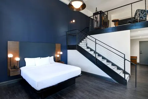 Courtyard by Marriott Cincinnati Downtown gallery image