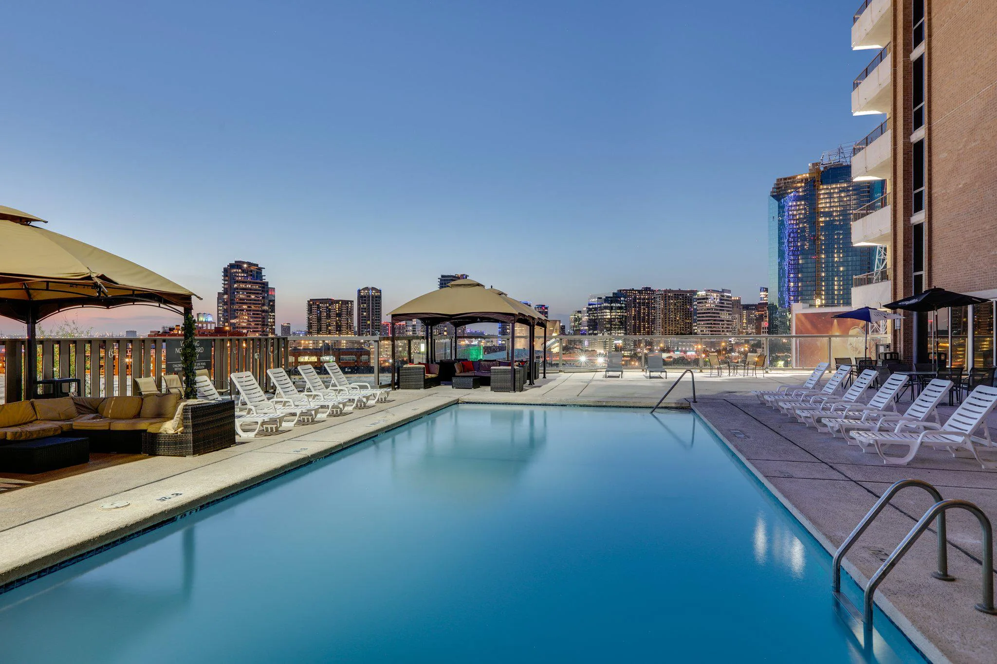 Crowne Plaza Dallas Downtown by IHG gallery image