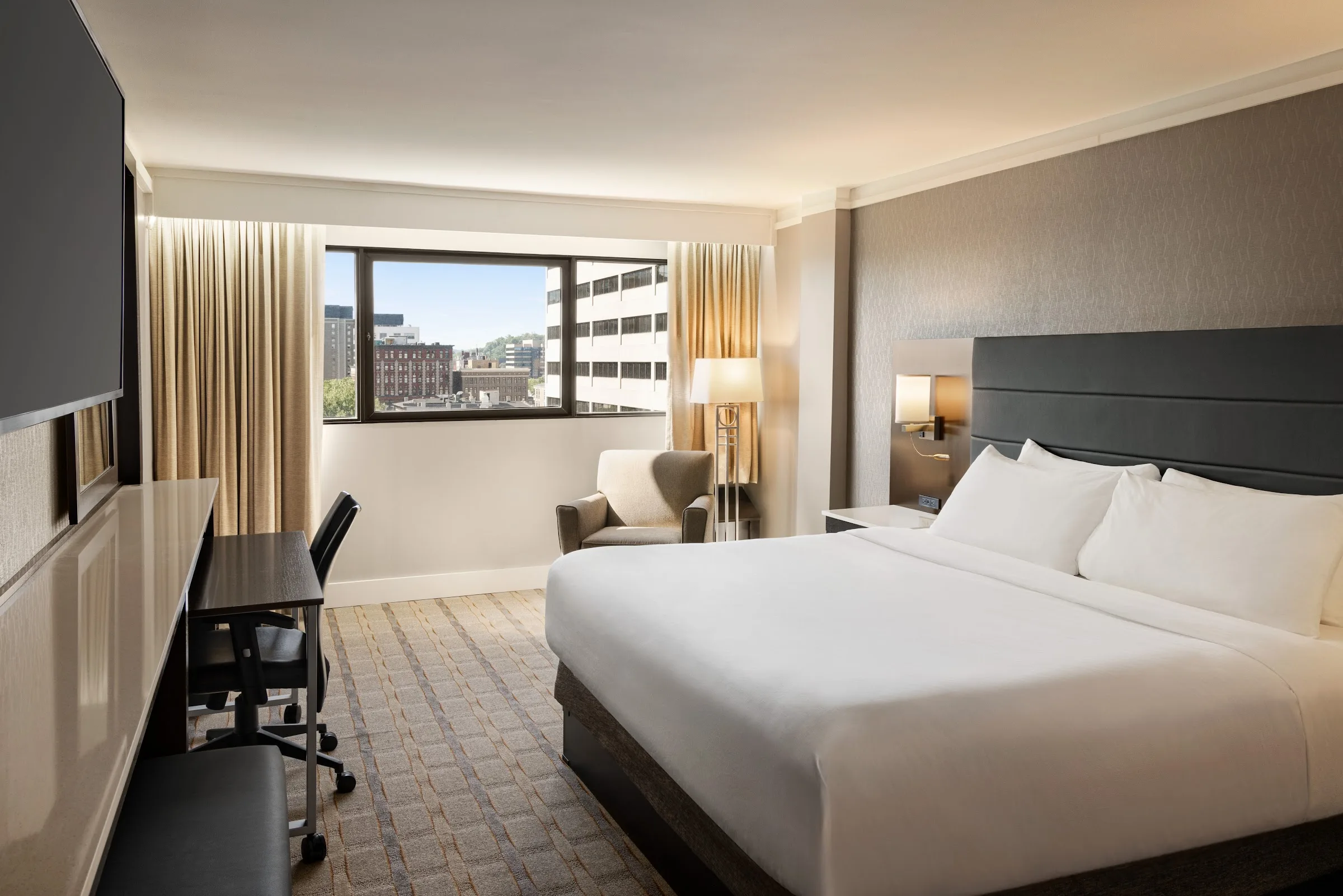 Crowne Plaza Knoxville Downtown University by IHG gallery image