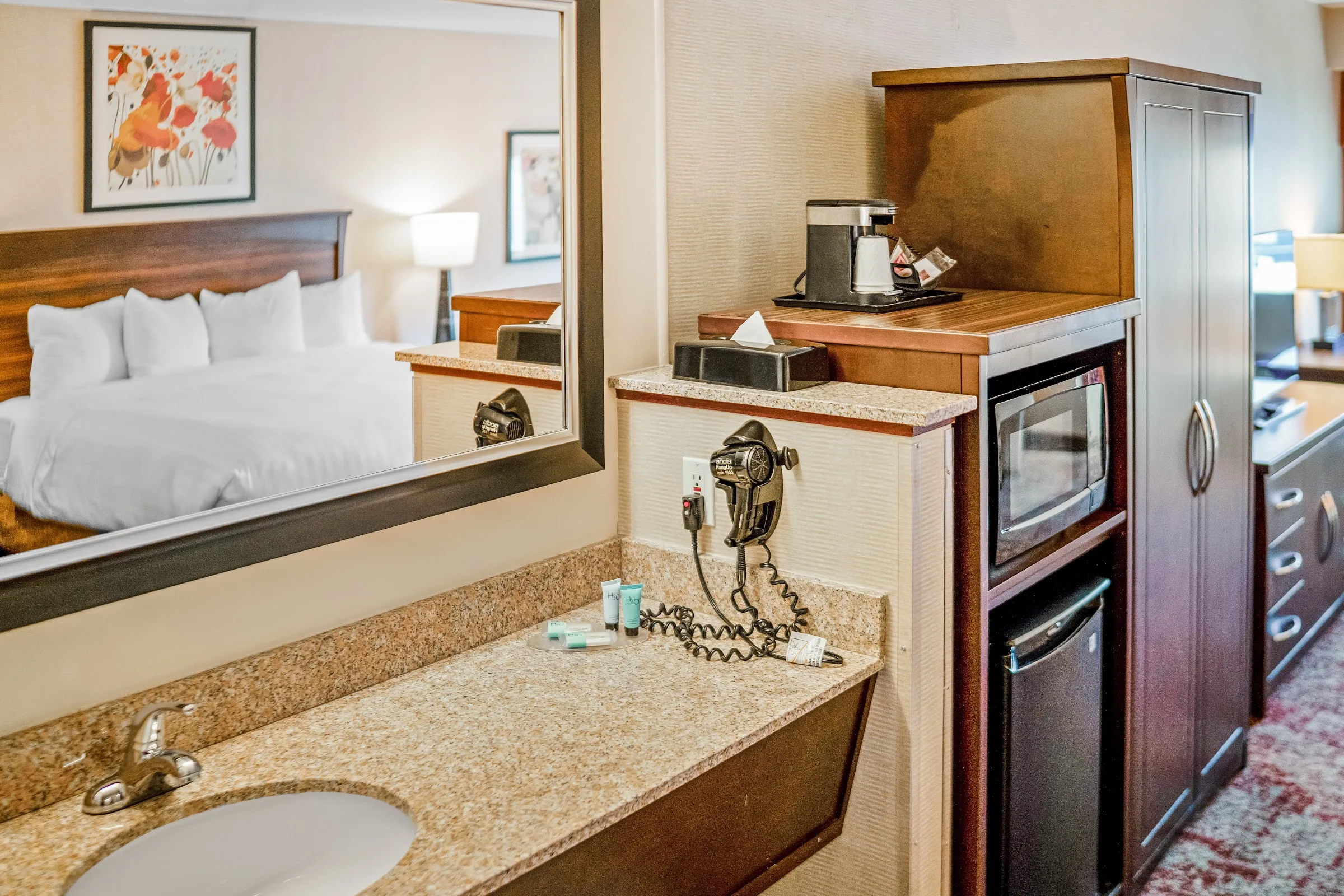 Crystal Inn Hotel & Suites Salt Lake City gallery image