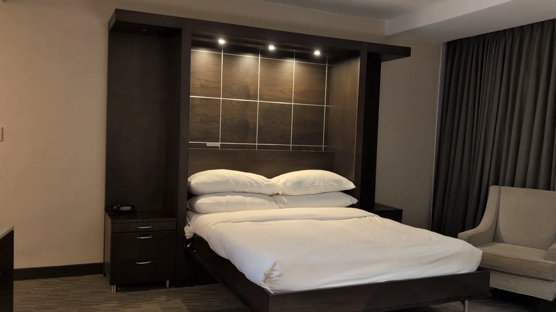 Detroit Marriott at the Renaissance Center gallery image