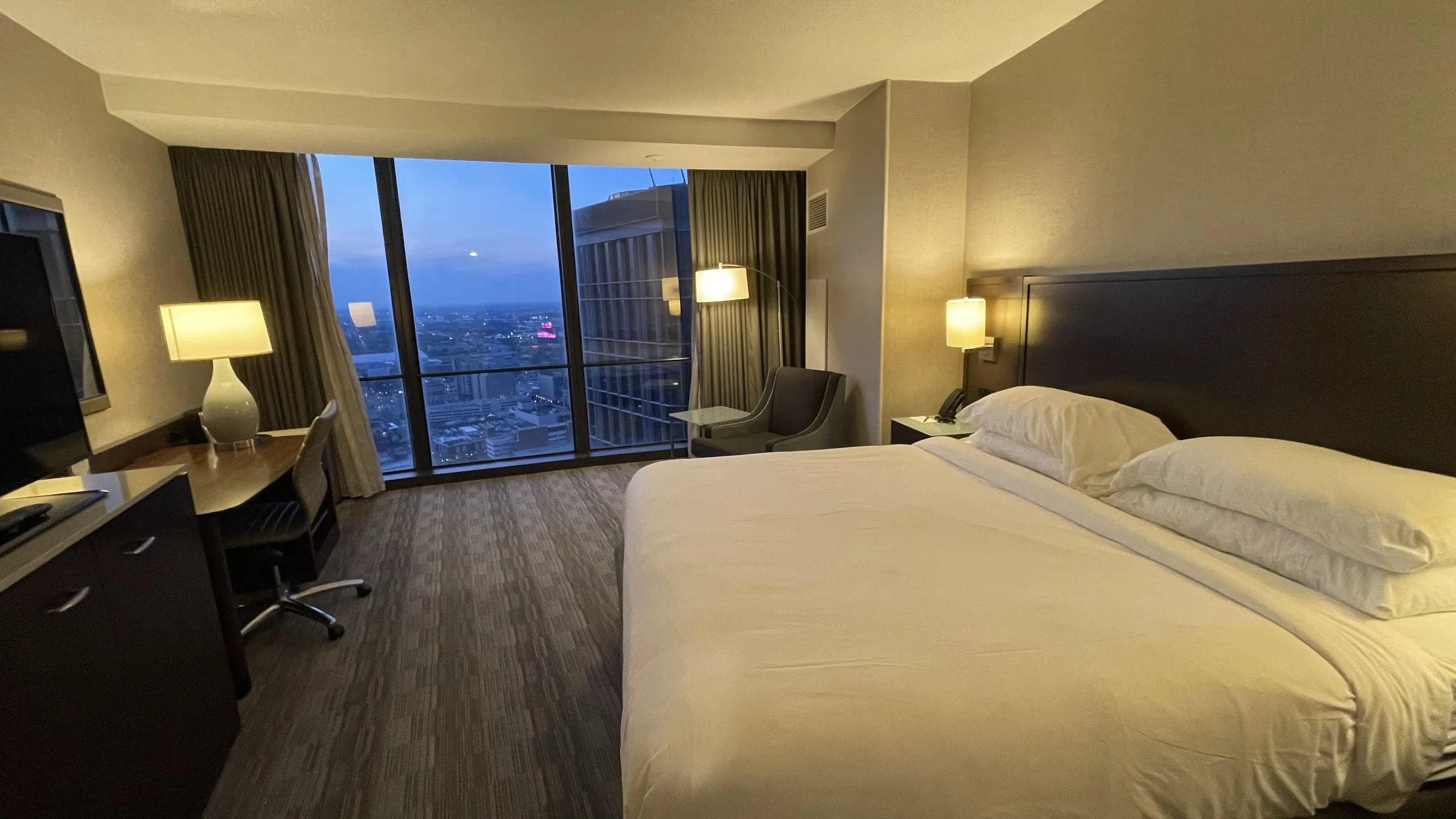 Detroit Marriott at the Renaissance Center gallery image