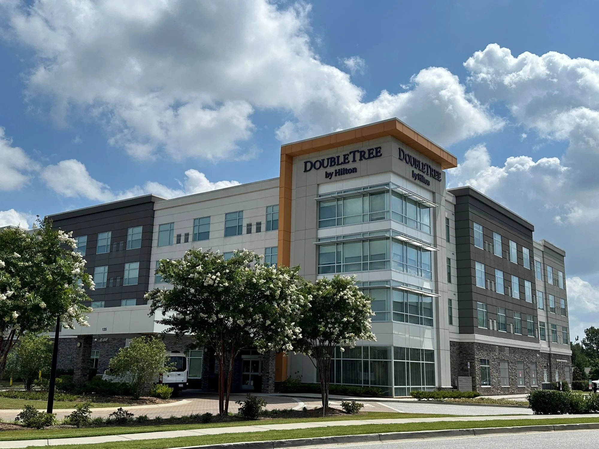 DoubleTree by Hilton Greenville Woodruff Road primary photo