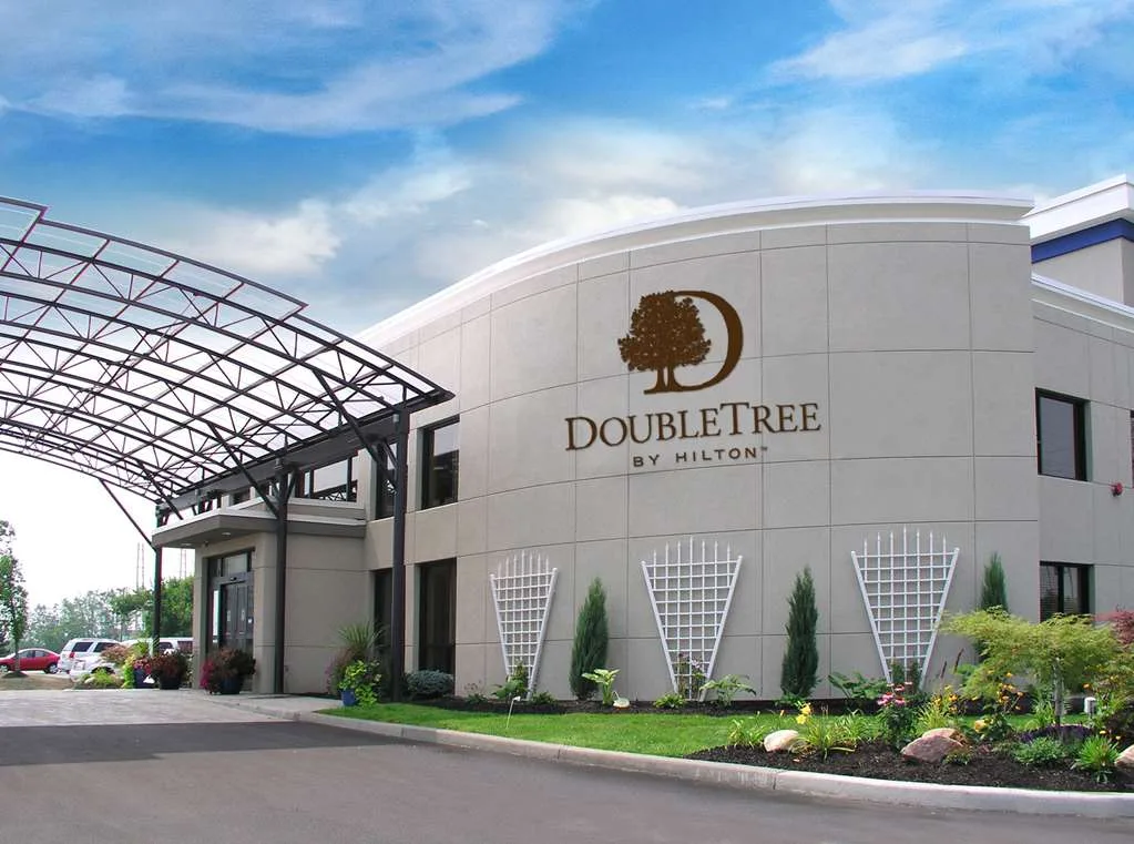 DoubleTree by Hilton Hotel Buffalo - Amherst primary photo