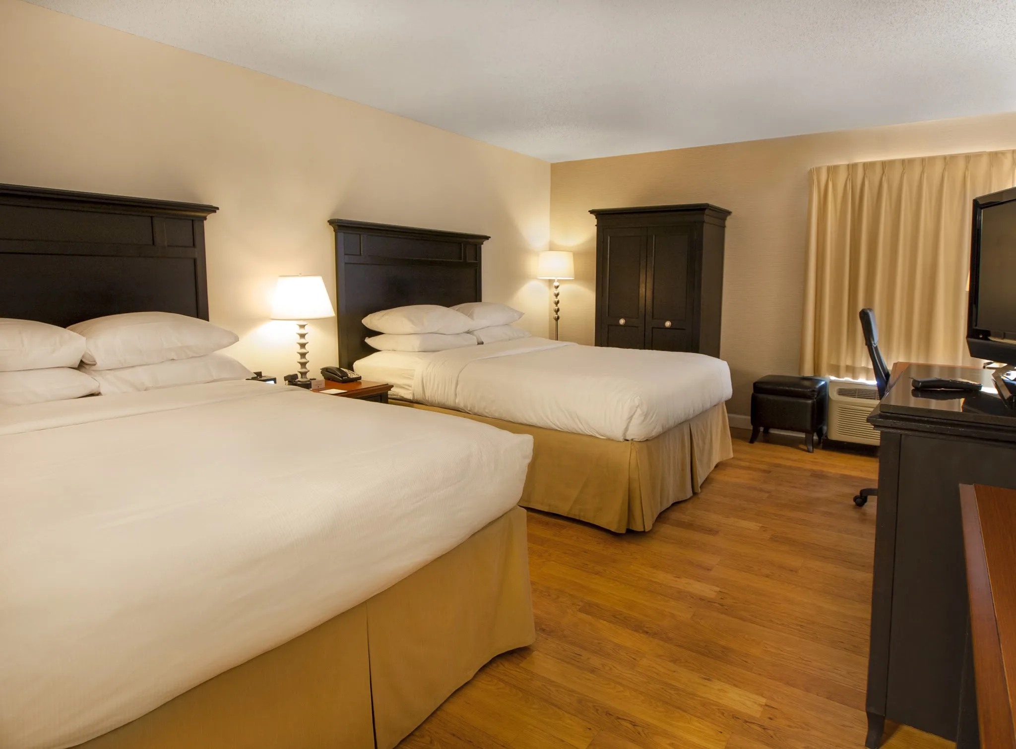 DoubleTree by Hilton Hotel Buffalo - Amherst gallery image