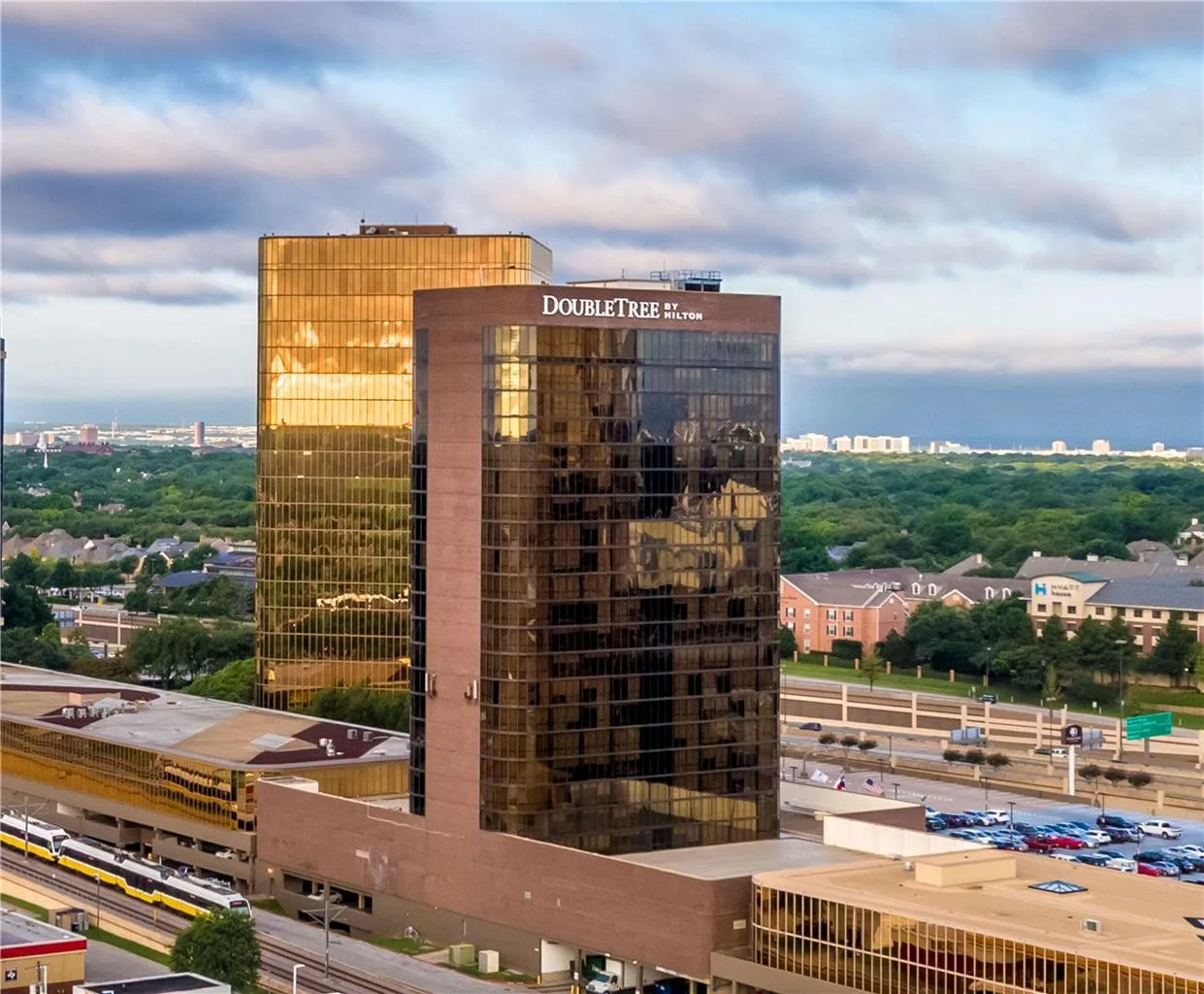 DoubleTree by Hilton Hotel Dallas - Campbell Centre