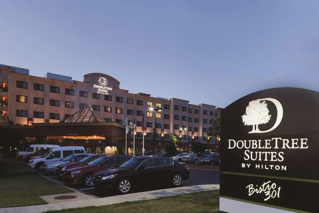 DoubleTree Suites by Hilton Hotel Bentonville primary photo