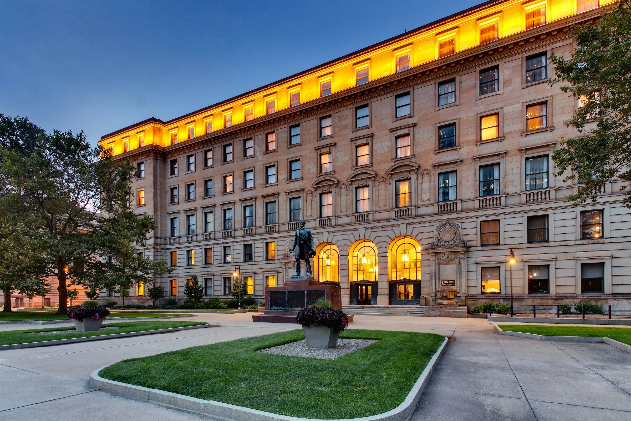 Drury Plaza Hotel Cleveland Downtown primary photo