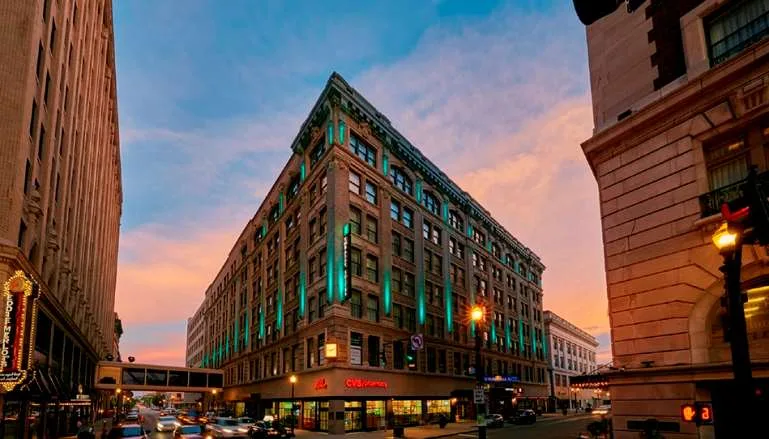 Embassy Suites by Hilton Louisville Downtown primary photo