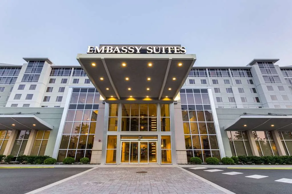 Embassy Suites by Hilton Newark Airport primary photo