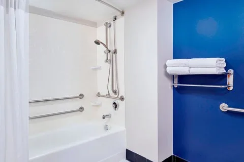 Fairfield by Marriott Inn & Suites Indianapolis Downtown gallery image