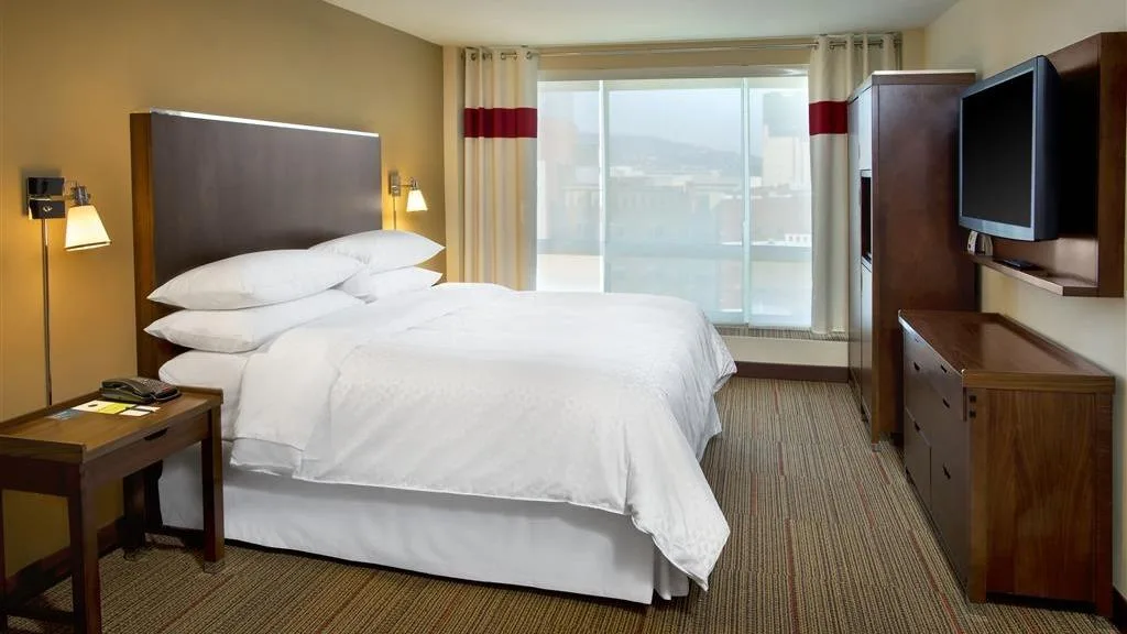 Four Points by Sheraton Charleston gallery image