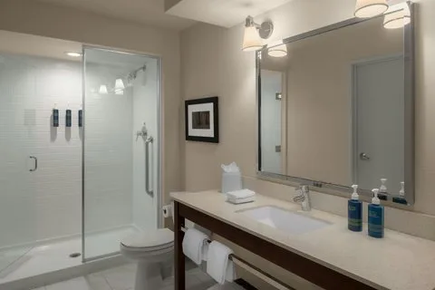 Four Points by Sheraton Downtown Seattle Center gallery image