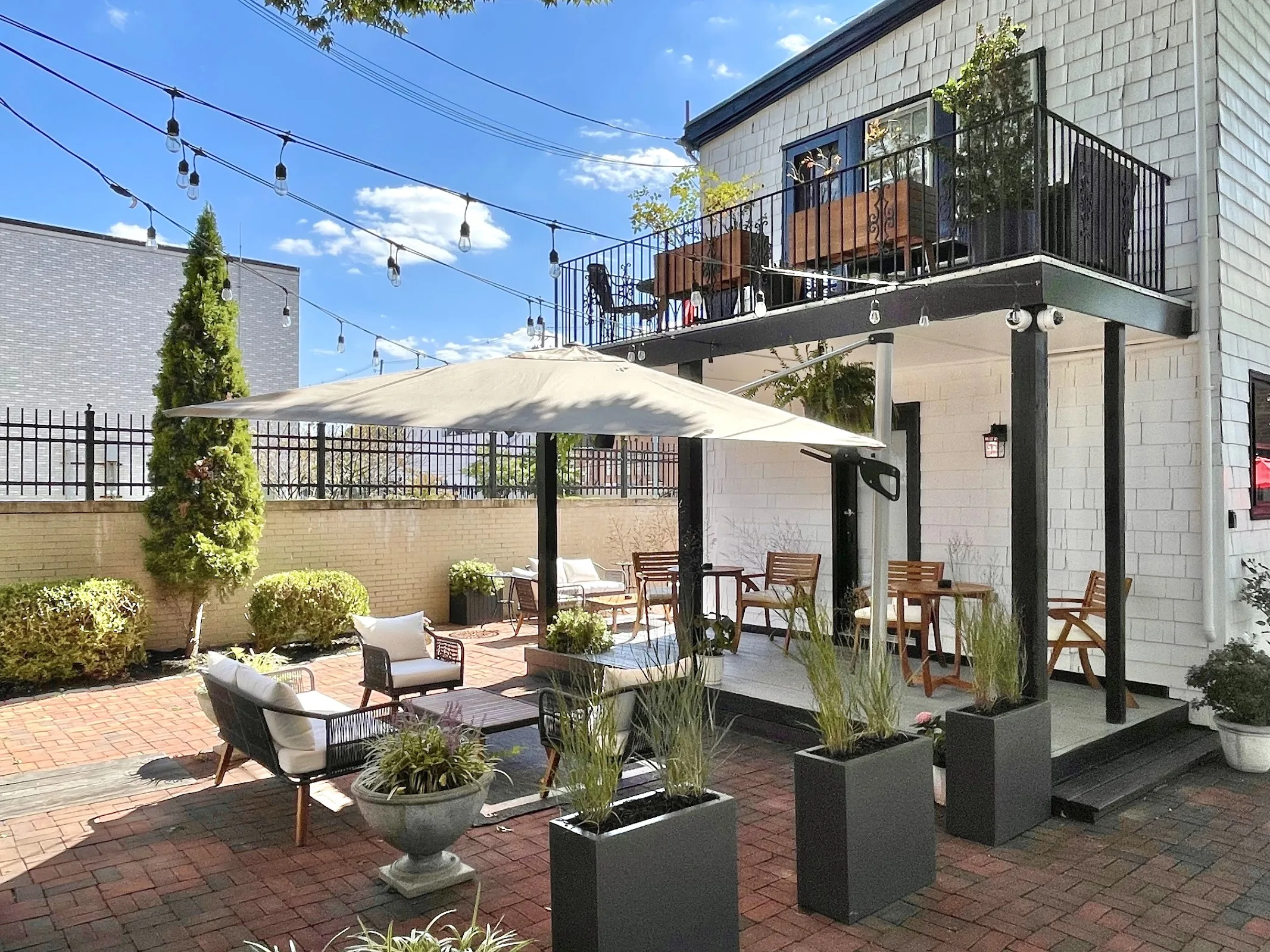 Gibson's Inn At Gate One gallery image