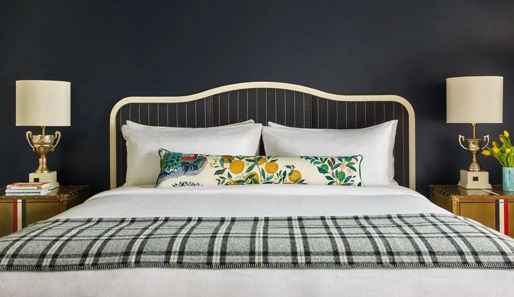 Graduate by Hilton Oxford guest room