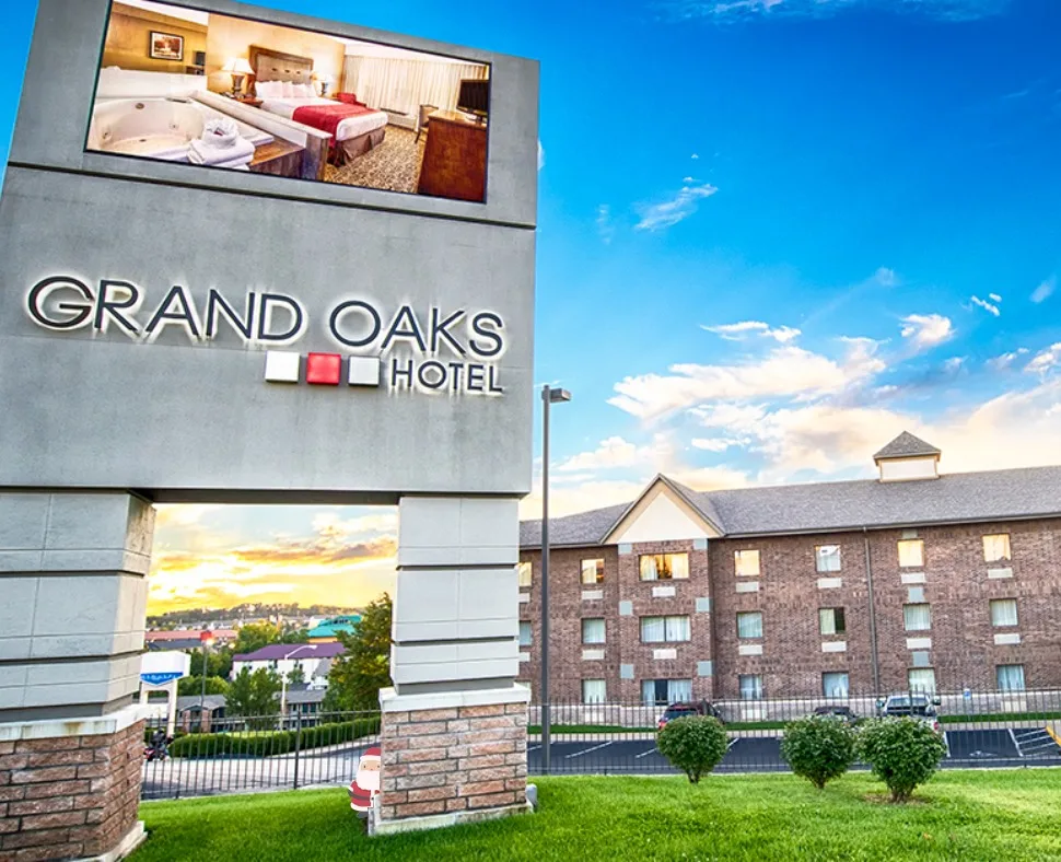 Grand Oaks Hotel primary photo