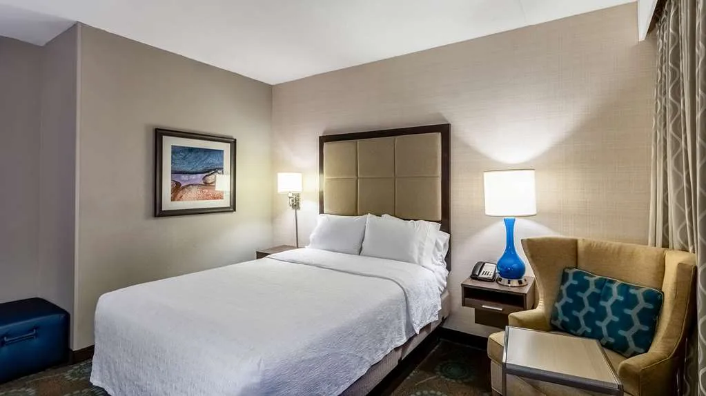Hampton Inn Bloomington gallery image