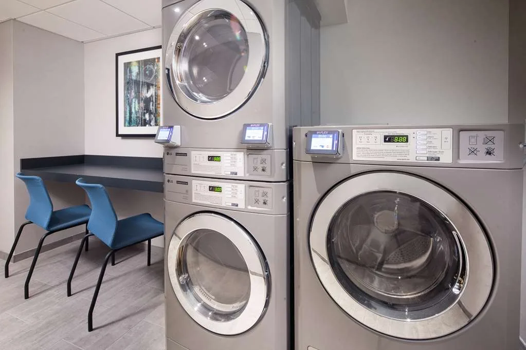 Hampton Inn Boston Seaport District gallery image