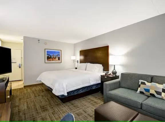 Hampton Inn Chicago/Naperville gallery image