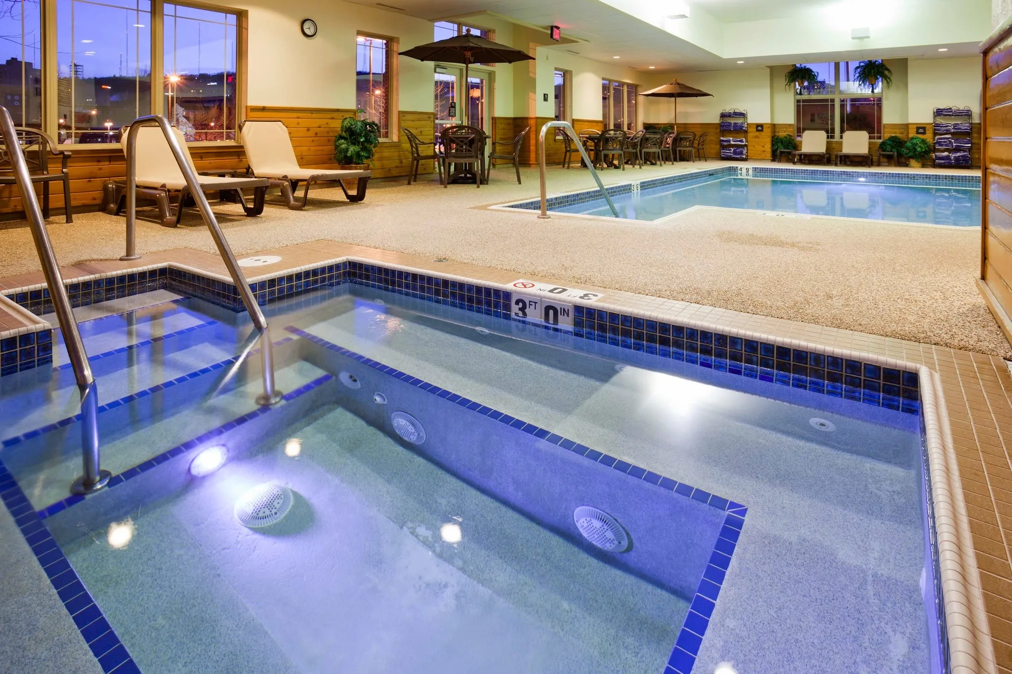 Hampton Inn Duluth Canal Park gallery image