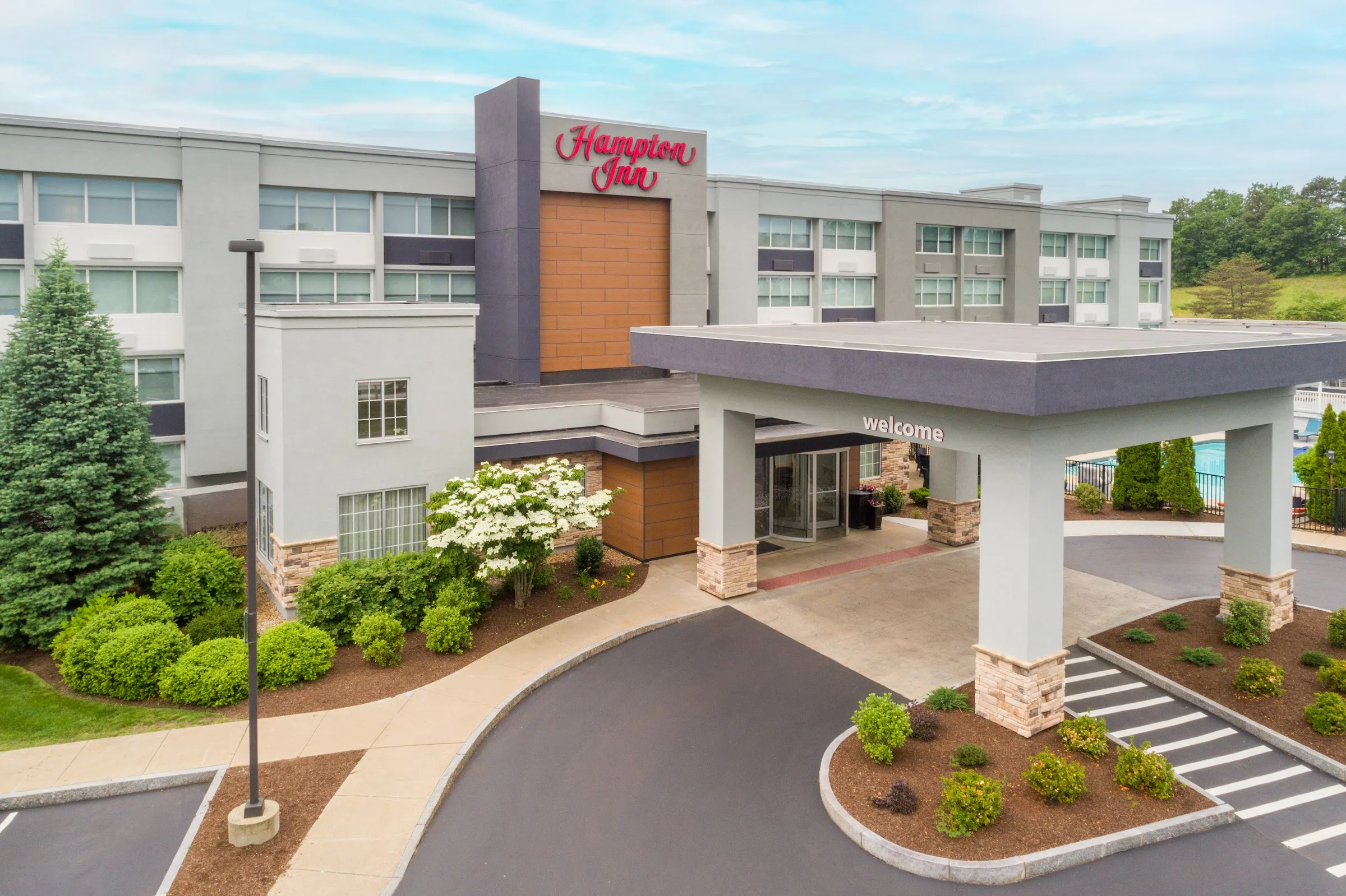 Hampton Inn Manchester Downtown primary photo